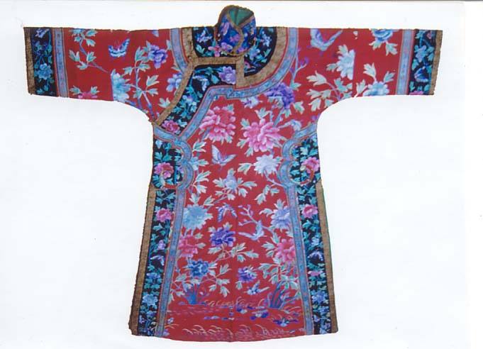 流光溢彩的蒙古族服飾刺繡藝術